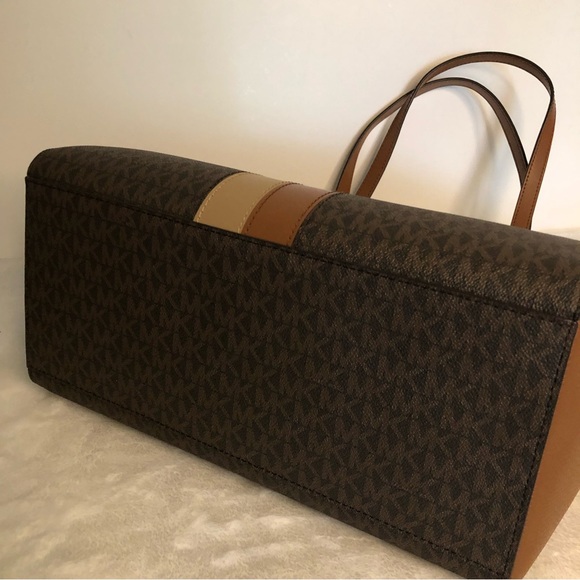 Michael Kors Karlie Large Tote, Brown Multi, NWT - Picture 4 of 6